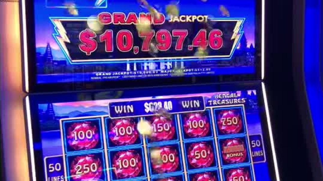 ⁣Lightning Links Grand Jackpot